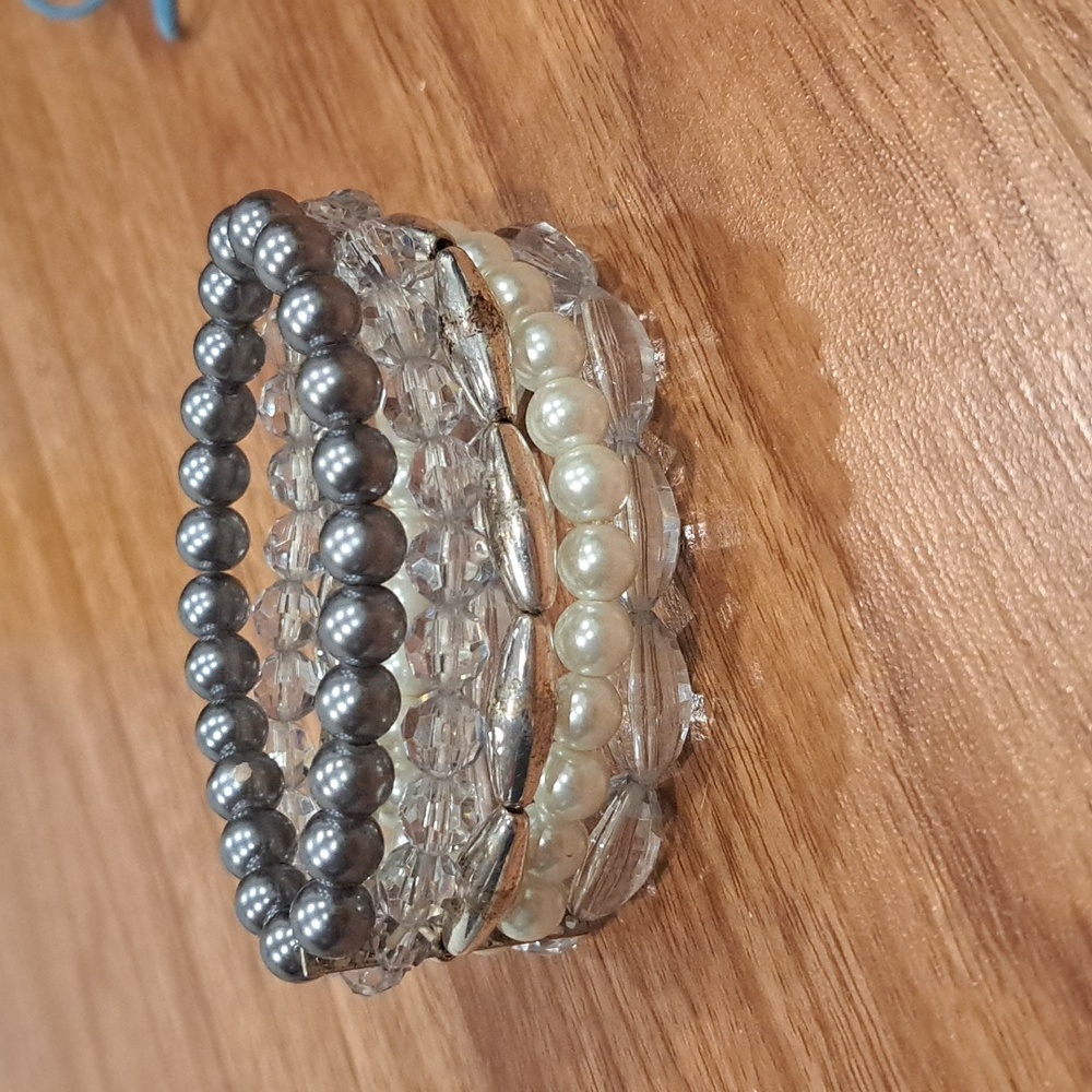 Elegant bracelet